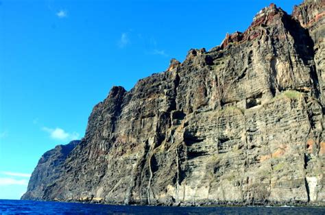 Estos son algunos de los más altos del mundo con puntos de hasta casi 600 metros. Los acantilados de Los Gigantes en Tenerife - Viajablog