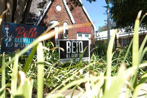 Beto Orourke Yard Signs Are Everywhere Where Are Ted Cruzs The