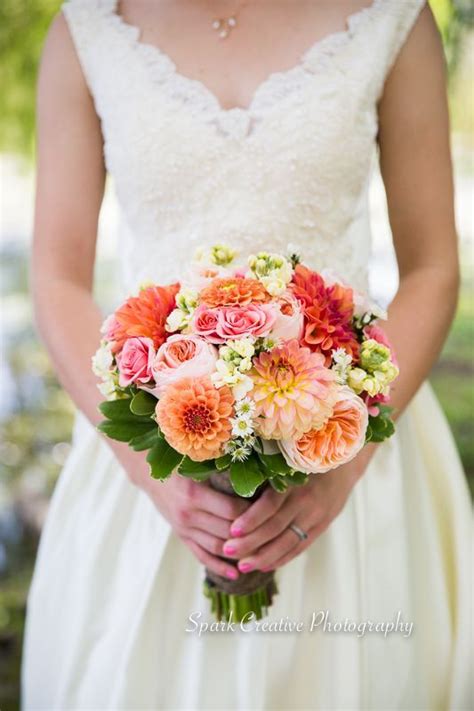 Make beautiful zinnia bouquets and regrow more flowers by following tips from trial garden manager lindsay del carlo. Die besten 25+ Zinnia wedding bouquet Ideen auf Pinterest