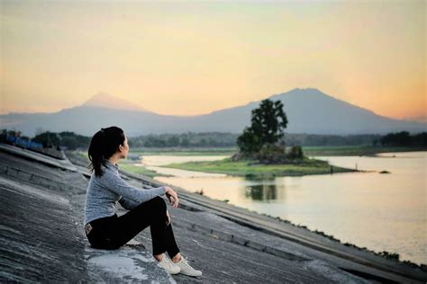 Harga tiket masuk nya hanya rp20.000 saja, murah banget kan? Htm Waduk Cengklik Park : Kebersamaan keluarga melepas ...
