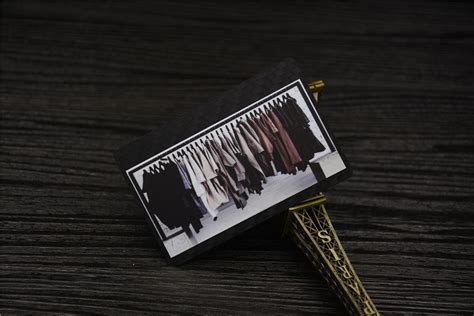 Black is a shade which evokes high quality, luxury and business. Matte Black Metal Business Cards - Oh my Print Solutions