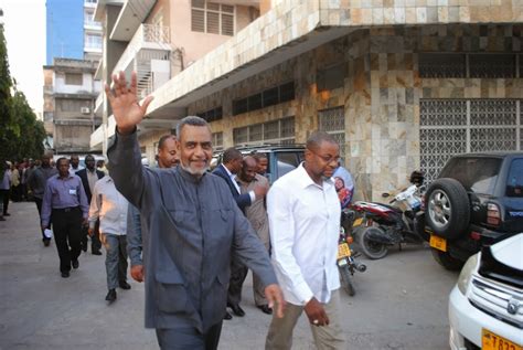 Makamu wa kwanza wa rais zanzibar. MAKAMU WA KWANZA WA RAIS ZANZIBAR ATEMBELEA TANGA NA DAR ...