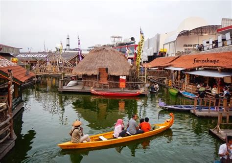 Fakat belli bir mesajı olmayan bir film. Lokasi dan Harga Tiket Masuk Pasar Apung Nusantara Batu ...
