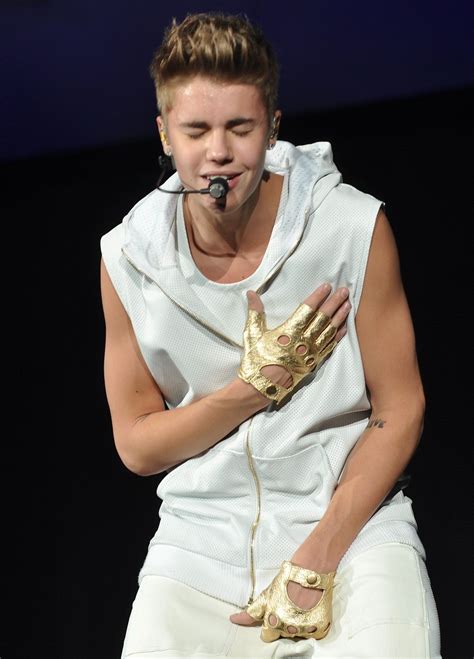 Stream tracks and playlists from justin bieber on your desktop or mobile device. Justin Bieber - Wikipedia