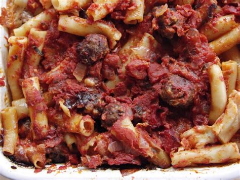 The bread crumb topping with melted butter give this casserole the. Mini Meatball Pasta Bake Recipe | Ree Drummond | Food Network