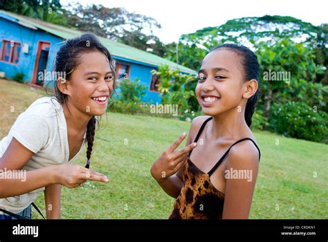 Girls On Atiu Cook Islands Stock Photo 48858685 Alamy