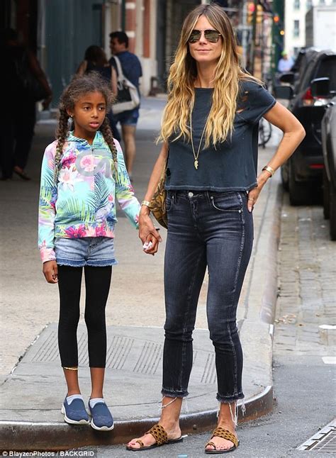 Heidi Klum Braless With Daughter Lou In Nyc Daily Mail Online