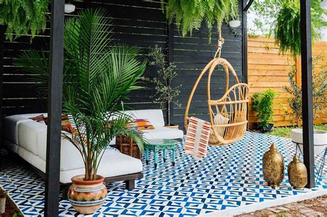 Read on for patio design ideas and landscaping tips that will help you see your concrete patio in a whole new—dare we say stylish?—light. Cool DIY Concrete Patio Ideas - Stencil Your Own Design ...