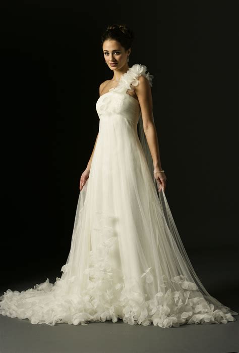 Dreamy Tulle Wedding Dress With Organza Flower Detail Deliacte Soft