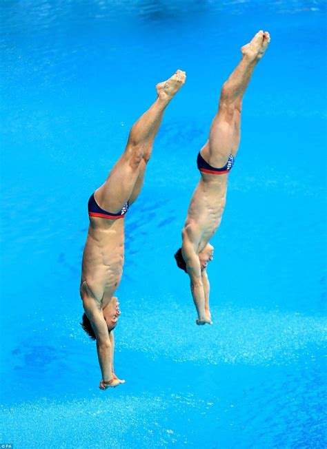 The Gravity Defying Photos Of Divers At The Rio Olympic Games Olympic Diving Tom Daley Diving