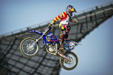 It is in the 1 player, flash, drawing, stunt, bicycle, free, extreme sports categories. Freestyle Motocross Dirt Bike Tricks And Flips | Freestyle ...