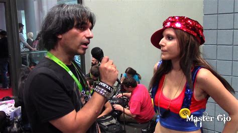 A Talk With Lovely Model Sarah Russi At NYCC 2015 YouTube