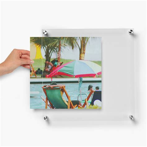 China Acrylic A4 Wall Mounted Photo Frame Plexiglass Wall Hanging Acrylic Frame Factory And