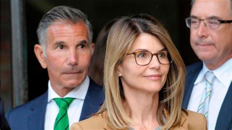 Lori Loughlin Released From Prison After Serving 2 Month Sentence In