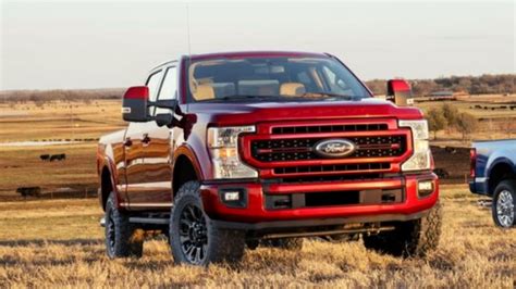 2022 Ford F 250 Gets Larger Screen New Colors And Packages Pickup