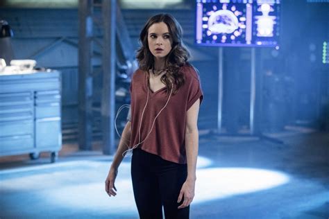 Pin By 𝕄ona On Danielle Panabaker The Flash Caitlin Danielle Panabaker The Flash Flash Season 4