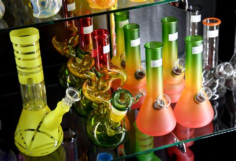 Worlds Biggest Bong Glass Artists Blowing Pieces On 420 For Weed Museum