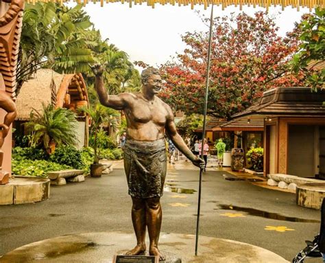 Polynesian Cultural Center Shows Luaus History And More