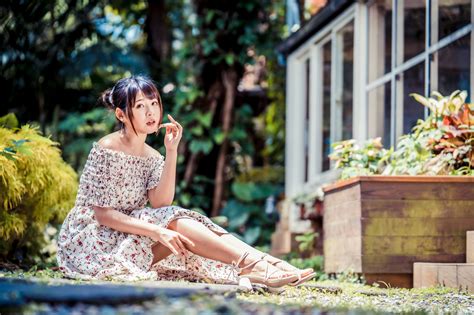 886200 Asian Sitting Dress Legs Glance Bokeh Rare Gallery Hd Wallpapers