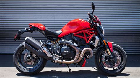 Here is the new 2021 ducati monster in the most compact, essential and lightest monster 1200. First Ride: 2016 Ducati Monster 1200 R