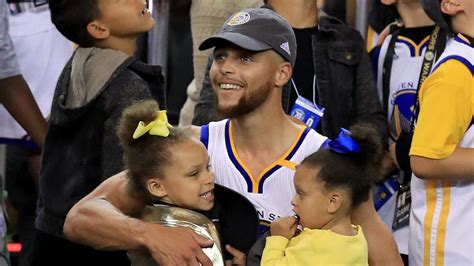 Celebrate steph curry's birthday with his and ayesha curry's cutest family photos. Steph Curry's Kids: 5 Fast Facts You Need to Know | Heavy.com
