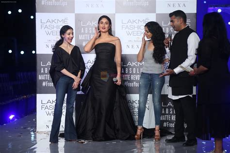 Kareena Kapoor Khan Walks For Gauri And Nainika At Lakme Fashion Week 2019 On 25th Aug 2019