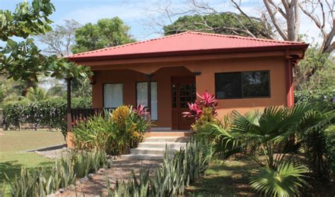 Houses from US $10,000 and land from US $2,000: Costa Rica banks to