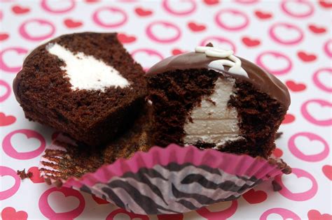 To prevent a skin from forming, brush with melted butter. HOMEMADE COPYCAT HOSTESS CUPCAKES...ONLY YUMMIER!!! - Hugs ...