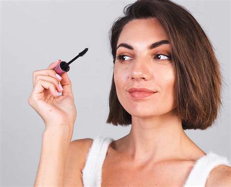 know how to apply mascara like a pro in hindi know how to apply mascara like a pro herzindagi