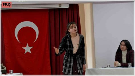 bulanık ta i̇stiklal marşı nı güzel okuma yarışması muş haber haberleri