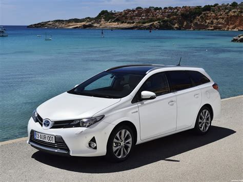 Fotos De Toyota Auris Touring Sports Hybrid