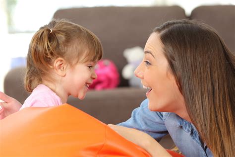 Being Talkative Around Your Kids Can Improve Their Cognitive Skills