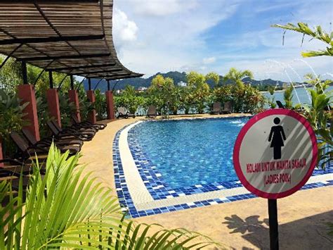 +60 49 66 55 15. Female-only pool - Picture of Dayang Bay Serviced ...