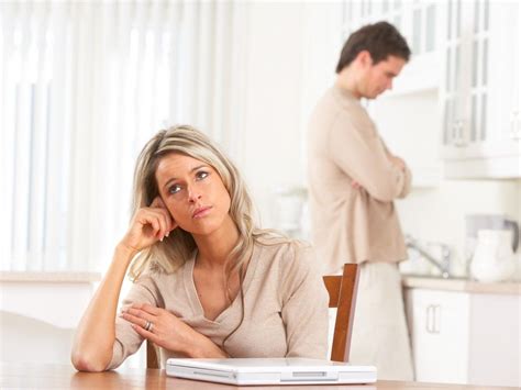 Top 10 Factors To Consider When Choosing Your Divorce Lawyer Topteny