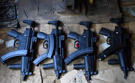 Pak Guns The Key To Knowlege A Visit To Pakistani Gun Market Derra