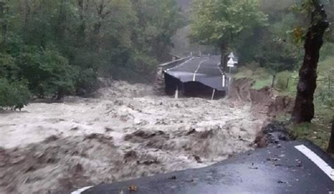 Anche oggi dopo la domenica terribile di ieri, con il maltempo che ha fatto danni in molte zone del lecchese, dalla valle san martino, a valgreghentino, olginate (nella foto di. Maltempo in Piemonte: in totale undici dispersi - Notizia Oggi Borgosesia