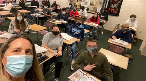 Covid 19 Students Pulled To And Fro As Schools Struggle With Pandemic