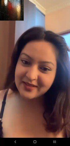 Rich Indian Bhabhi Showing To Lover On Vc Desi New Videos Hd Sd Mmsdose