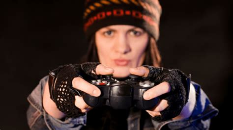 All Time Popular And Highest Paid Professional Female Gamers Must Read It