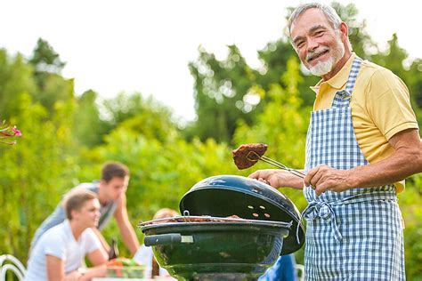 Craigslist Ad Seeks Generic Dad To Man Grill At Barbecue