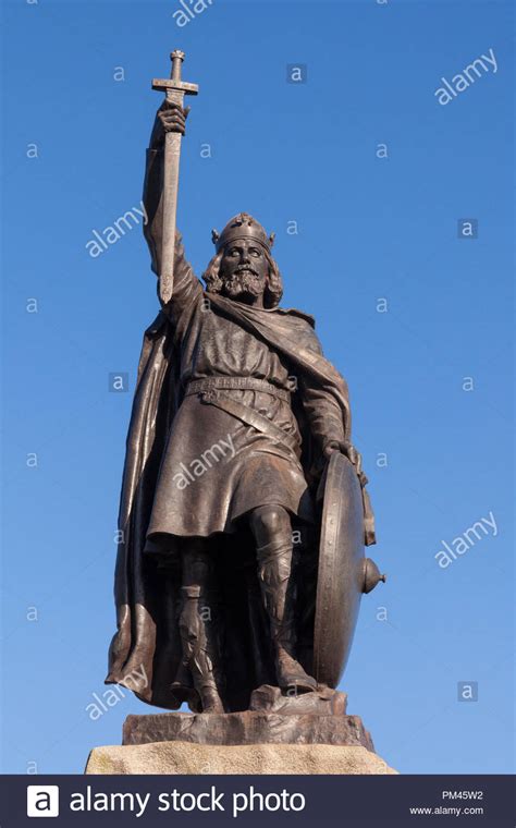 King Alfred The Great Statue In Winchester Anglo Saxon