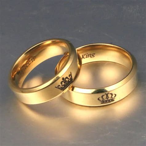 2021 gold colour king and queen stainless steel crown couple rings gold rings for couples lovers