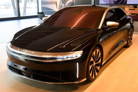 The Lucid Air Is The First Electric Car With A 520 Mile Epa Rated Range