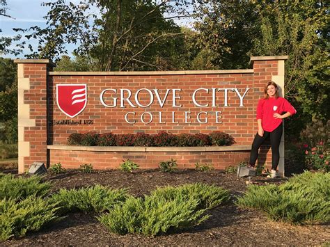 11 Grove City College Sign By Memorial