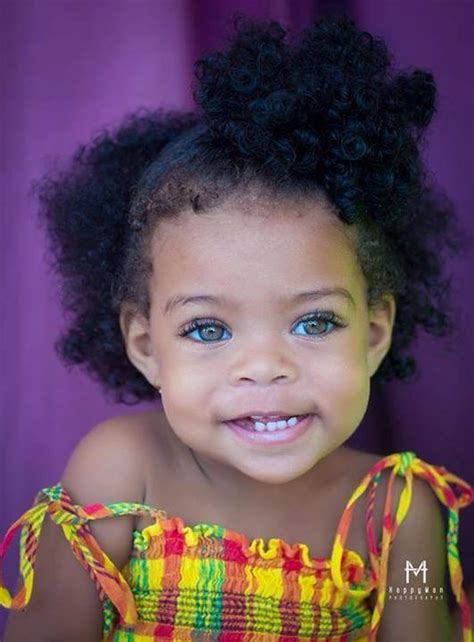 Faites appel à un coiffure visagiste pour être conseillée sur la coupe qui irait le mieux à la morphologie de votre visage ou participez à une séance de relooking. Les enfants en tenue traditionnelle africaine ...