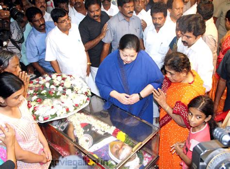 He passed away at 4.35 am, read a medical bulletin from sims hospital in vadapalani. test: Actor SS Chandran Passed Away Photos, S S Chandran ...