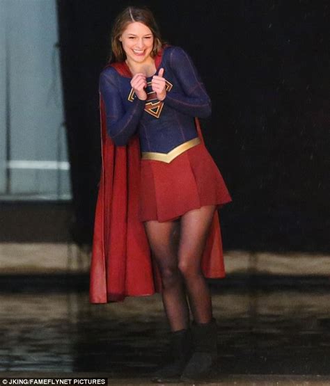 Melissa Benoist Films Supergirl Versus Superman Fight Daily Mail Online