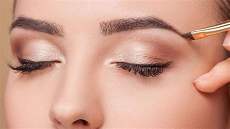 Eyebrows Perfect Eyebrow Shaping Tutorial How To Shape Your Eyebrows Perfectly In 5 Easy