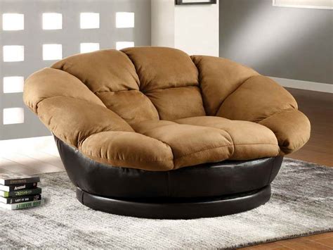 On july 20, 2021 by faulina. Ultra comfy and big lounge chair in brown and black ...