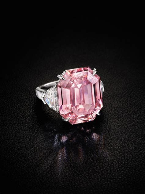 It ends looking classic, simple and endurin very unique and special like your lady love. LARGEST & FINEST PINK DIAMOND TO BE AUCTIONED